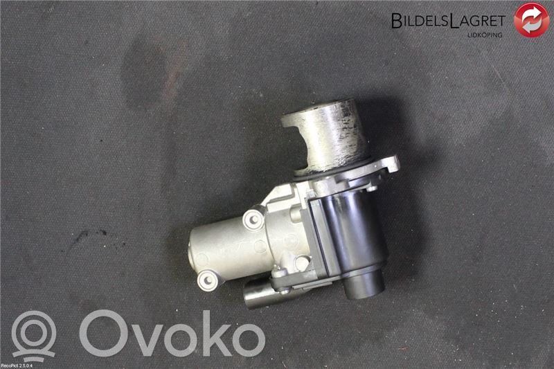 Audi A4 S4 B5 8D Válvula EGR 