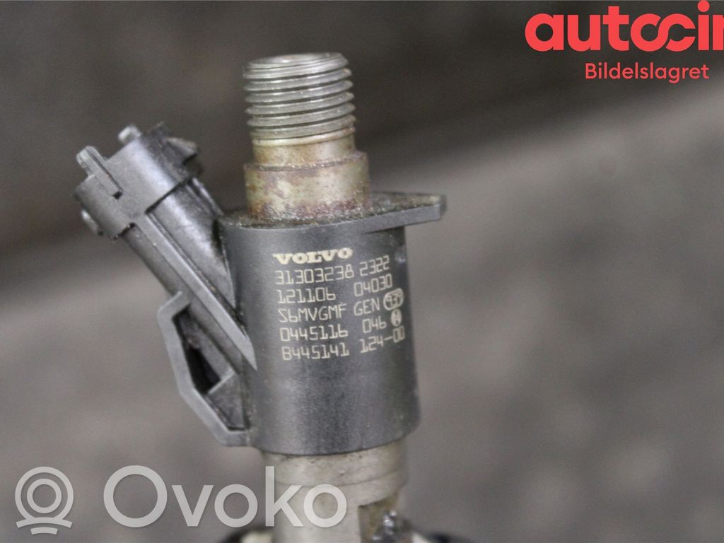 Volvo V40 Inyector de combustible 
