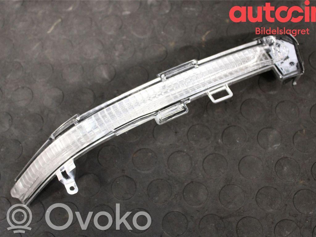 Volkswagen Tiguan Etupuskurin suuntavilkku 