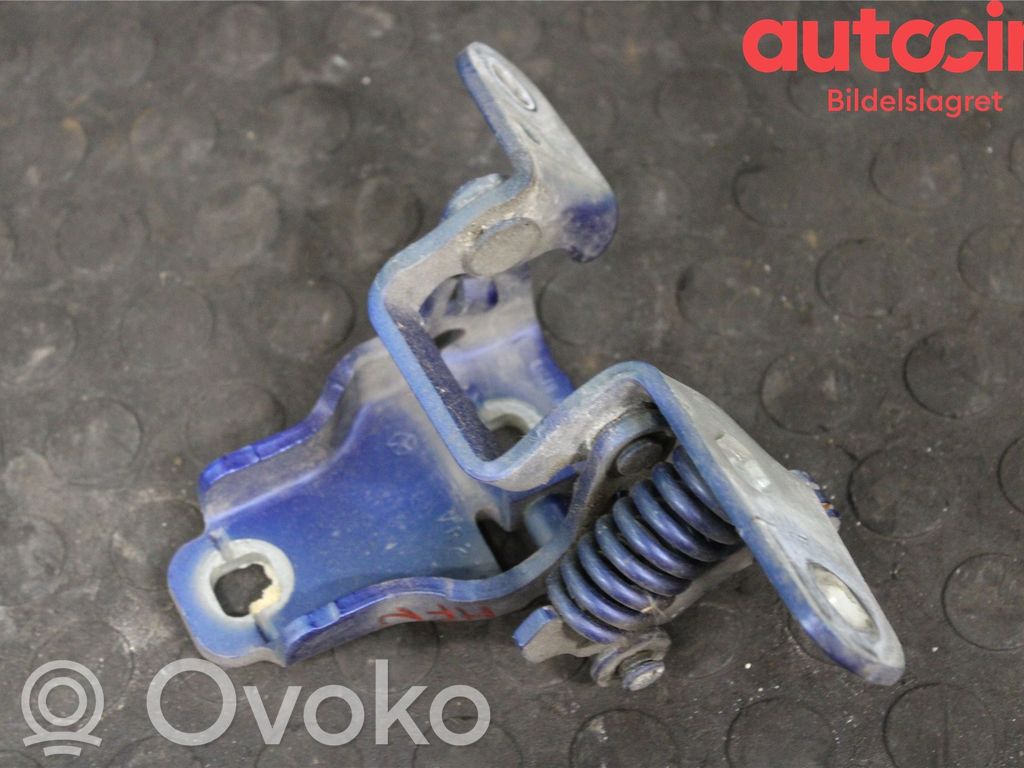 Zawias dolny drzwi przednich   68058518AB,VR219
