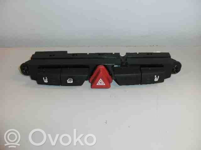 Schalter Sitzheizung   937001H000,2020063021