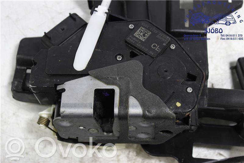 Ford Fiesta Priekšpusē slēdzene 