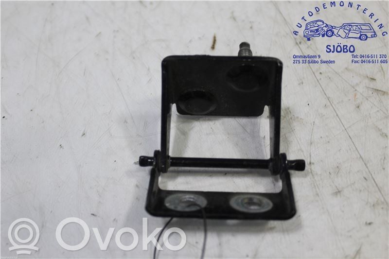 Tailgate/trunk/boot hinge   1744701