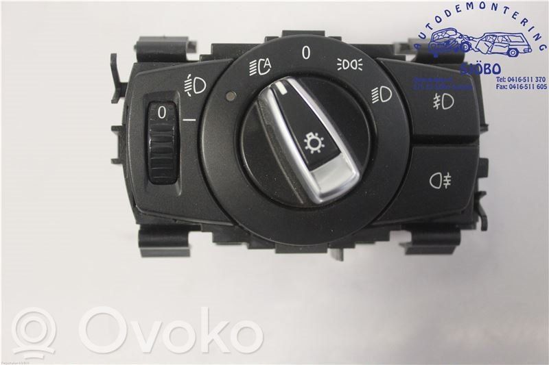 Light switch   2044638