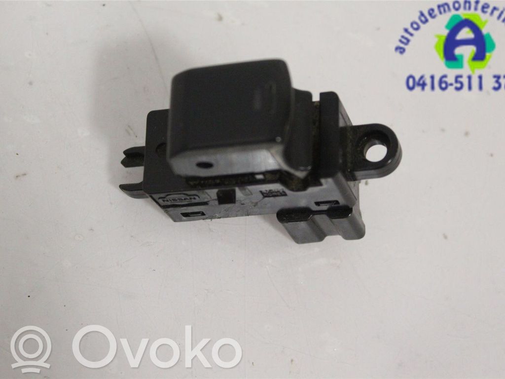 Electric window control switch   25411EA00A,2896,2896