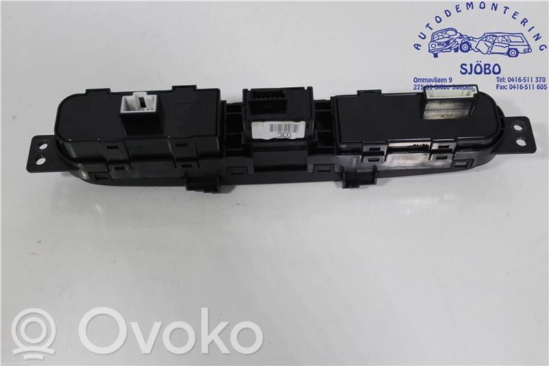 Botón interruptor de luz de peligro   93700A4030CA,299120106,299120106