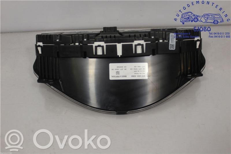 Ford Focus Geschwindigkeitsmesser Cockpit 