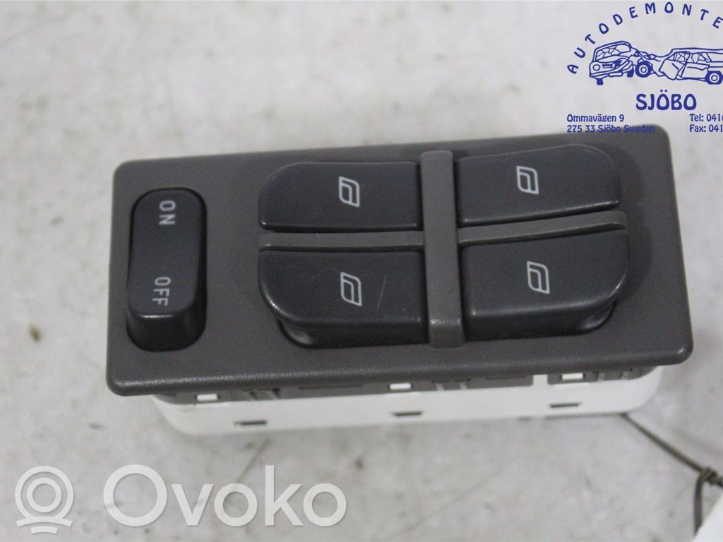 Electric window control switch   4616082,4616082