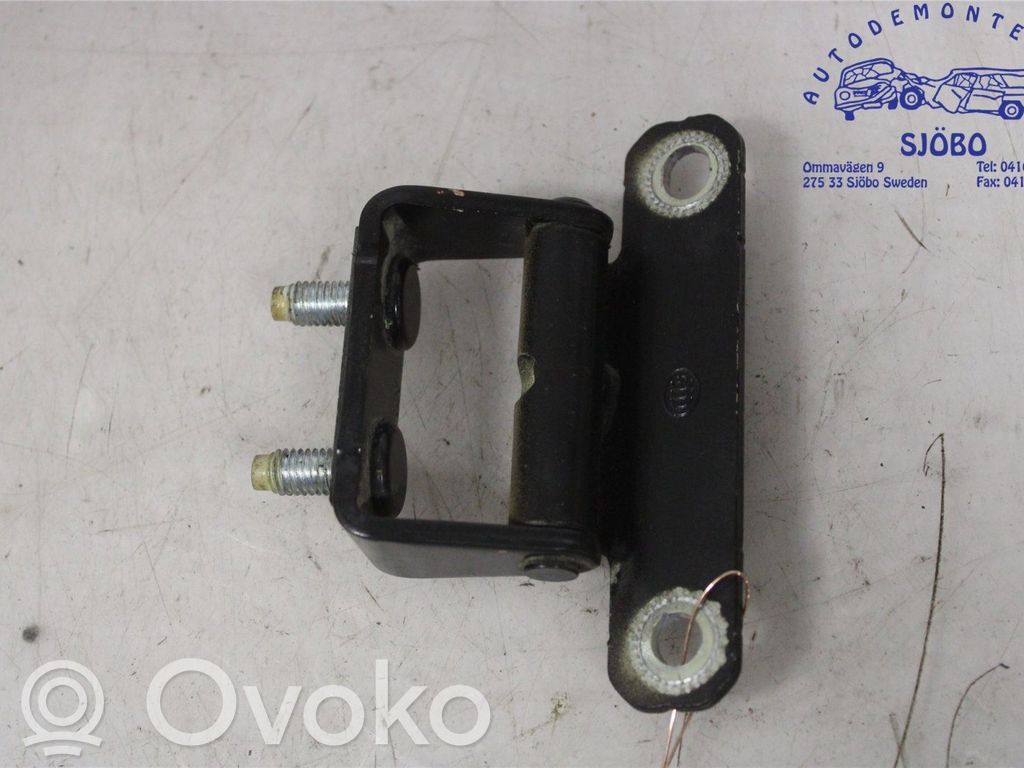KIA Soul Tailgate/trunk/boot hinge 