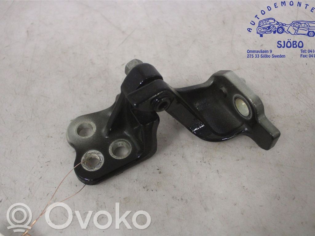 Ford Transit Front door upper hinge 