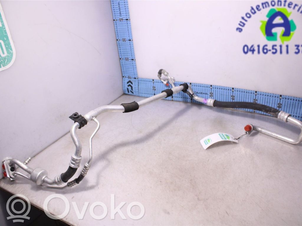 Ilmastointilaitteen putki (A/C)   97777CR100