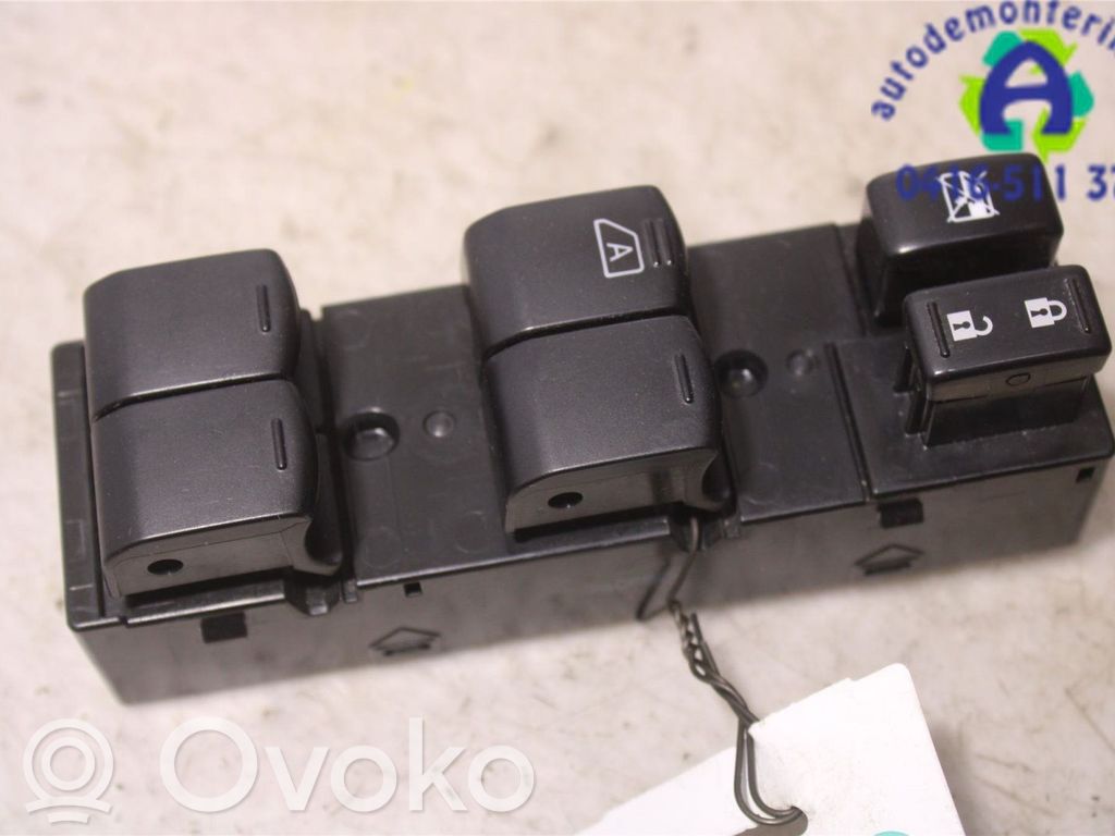 Electric window control switch   254013VV0B