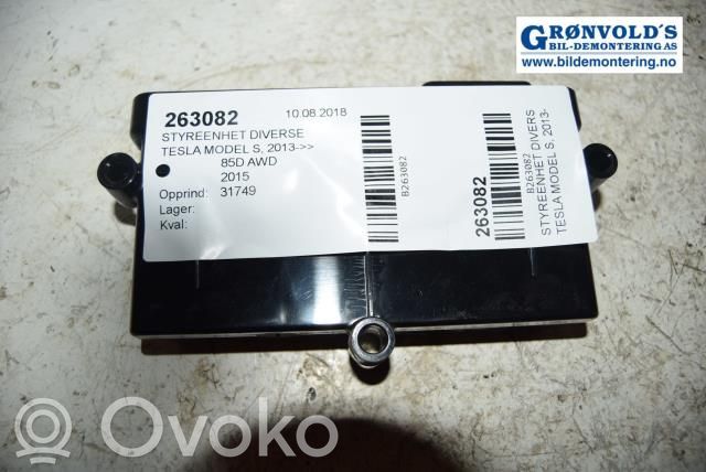 Tailgate/trunk control unit/module   100751100A,100751100A