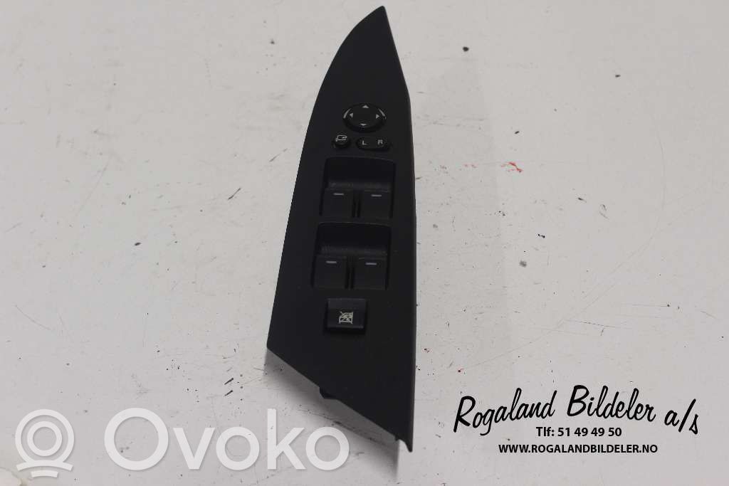Mazda 3 II Electric window control switch 