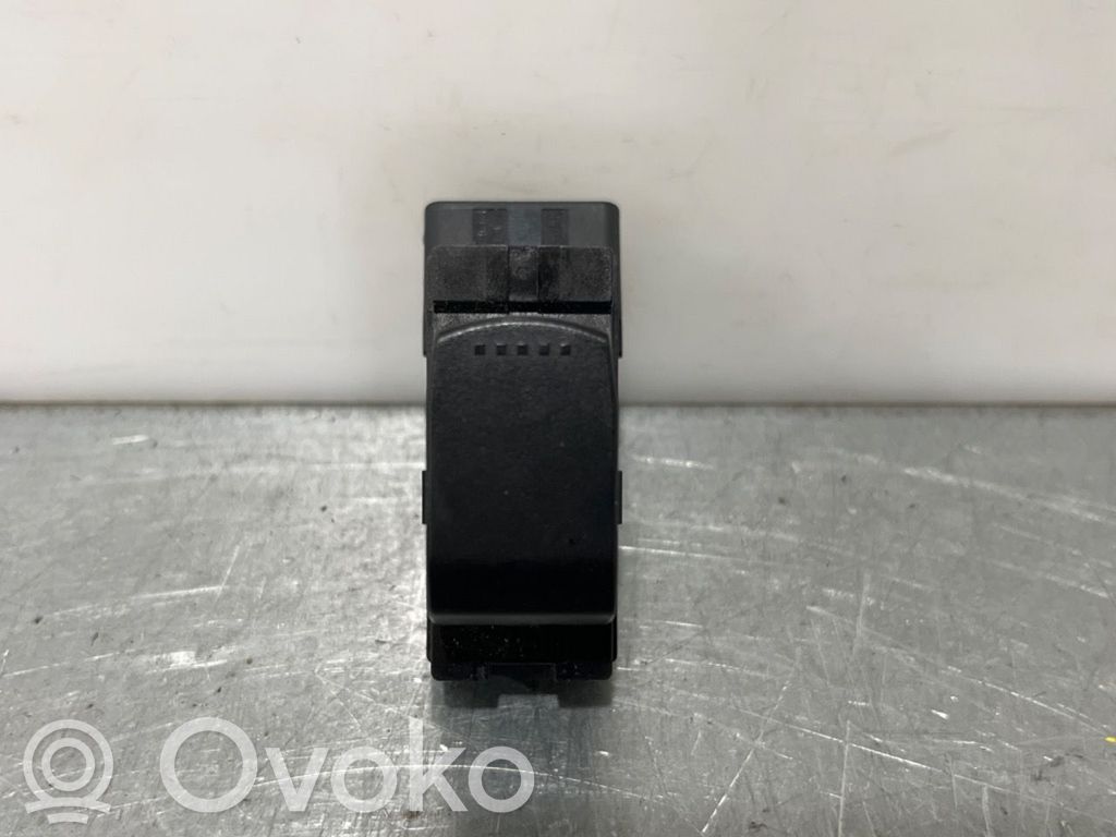 Suzuki Swift I Electric window control switch 