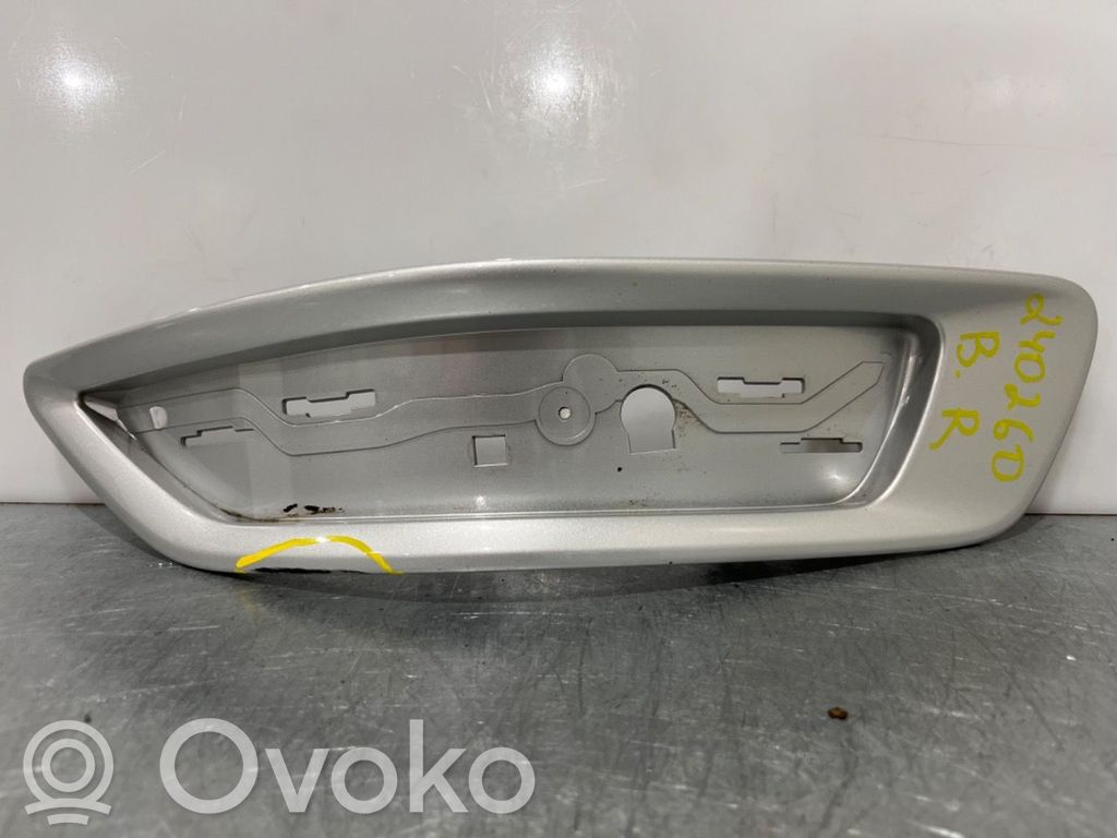 Volvo XC70 Kampinė galinio bamperio dalis 