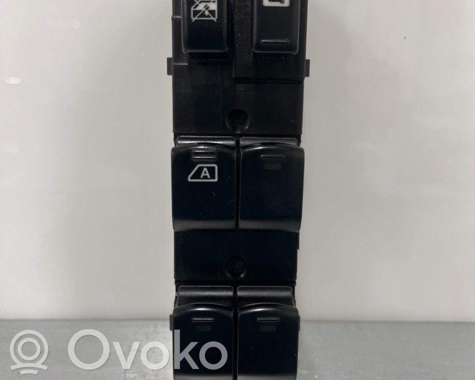 Subaru Forester SH Electric window control switch 