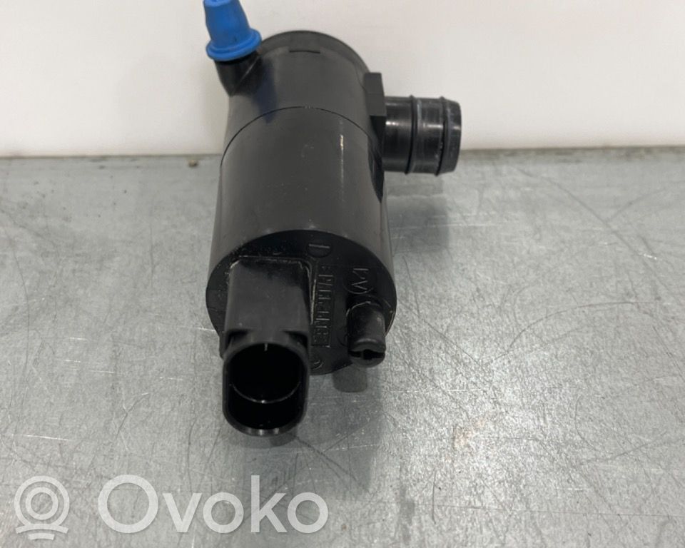 Windscreen/windshield washer pump   8528005050,8528005050