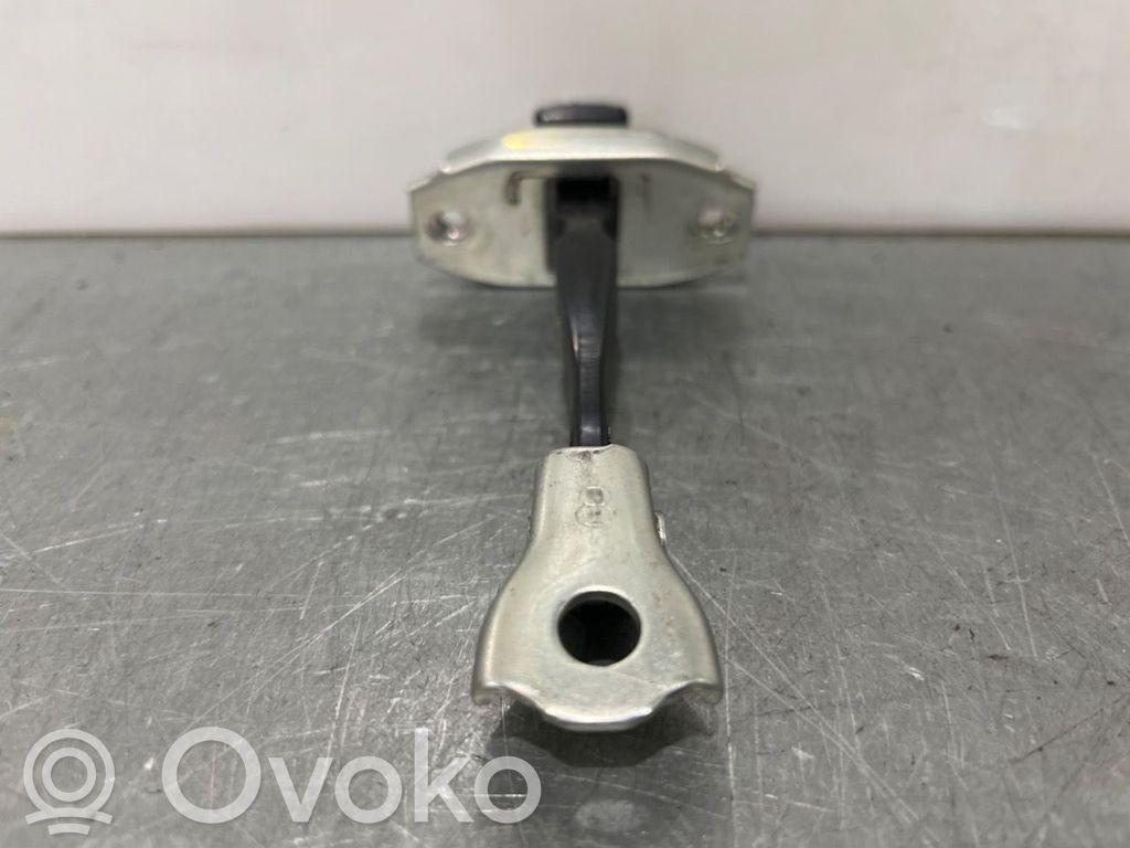Mitsubishi Outlander Etuoven pidätin 