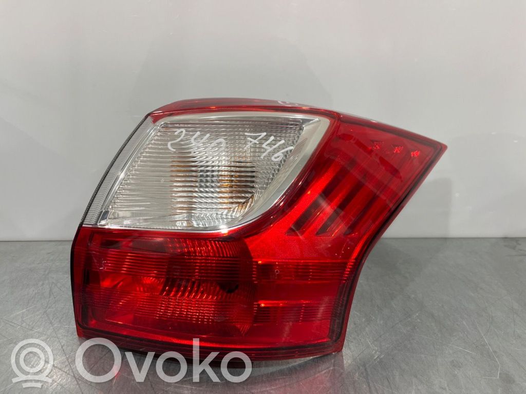 Ford C-MAX II Rear/tail lights 