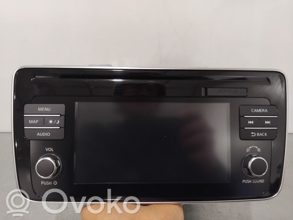 Nissan Leaf II (ZE1) Panel / Radioodtwarzacz CD/DVD/GPS 