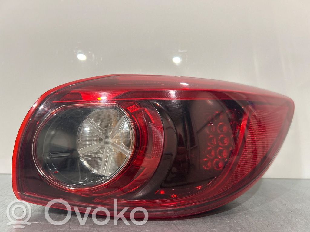 Mazda 3 III Aizmugurējais lukturis virsbūvē 