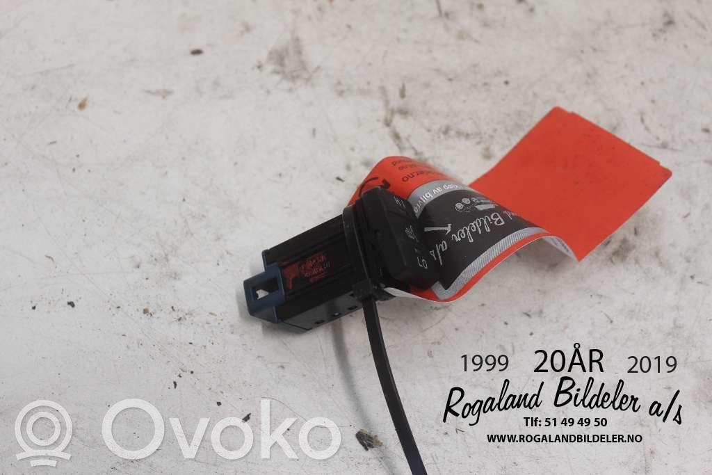 Toyota Auris E180 Comutator încălzire scaune 
