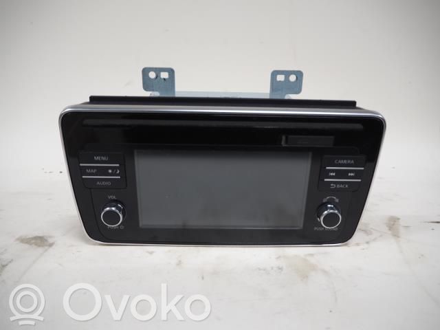 Nissan Leaf II (ZE1) Panel / Radioodtwarzacz CD/DVD/GPS 