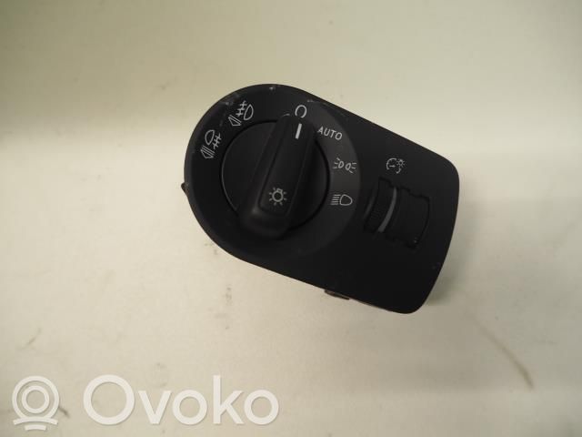 Audi Q3 8U Przełącznik świateł 