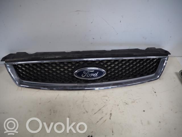 Ford Focus Etupuskurin alempi jäähdytinsäleikkö 