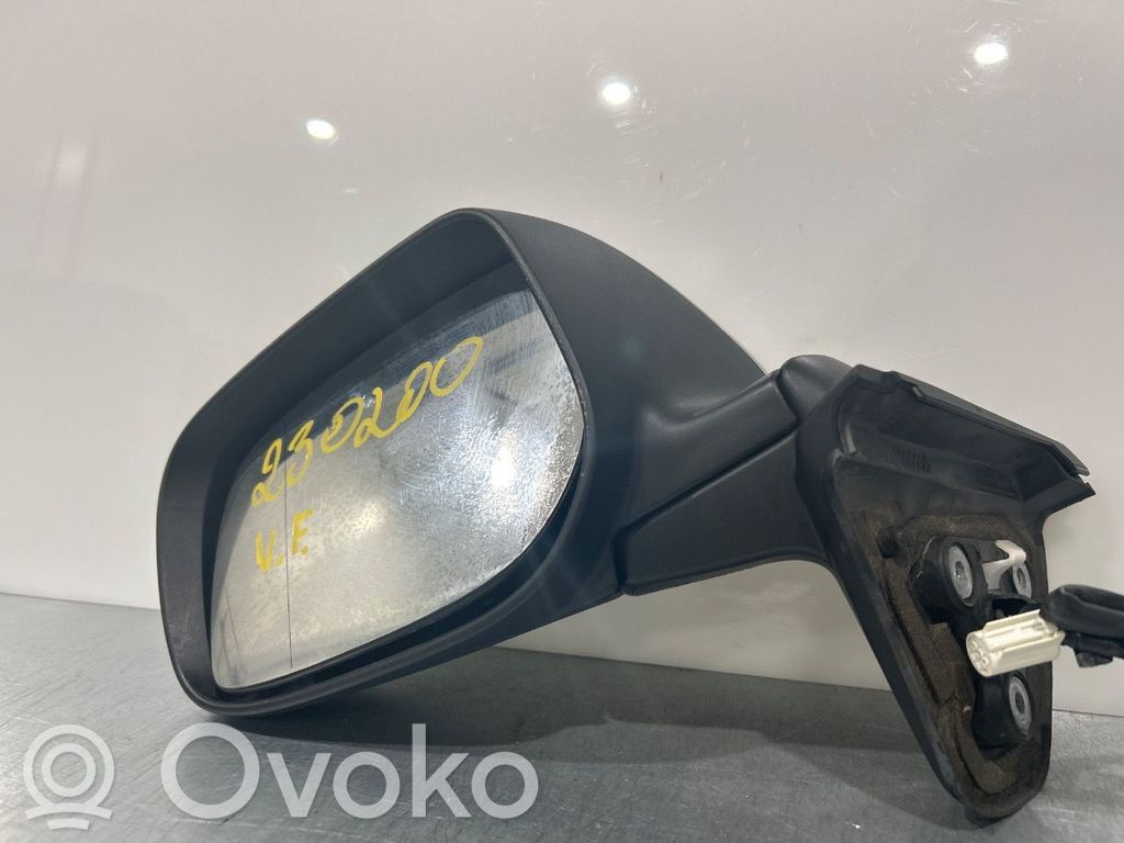 Toyota Auris 150 Elektryczne lusterko boczne drzwi przednich 
