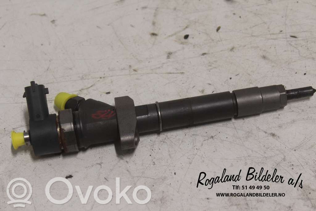 Opel Vivaro Inyector de combustible 
