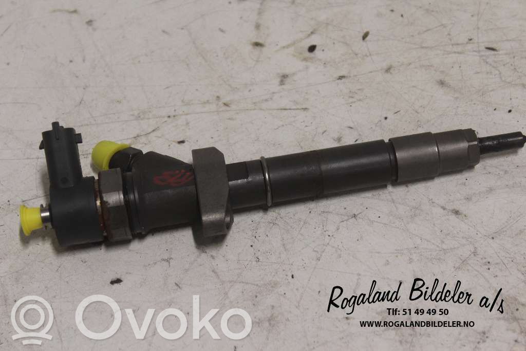 Opel Vivaro Inyector de combustible 