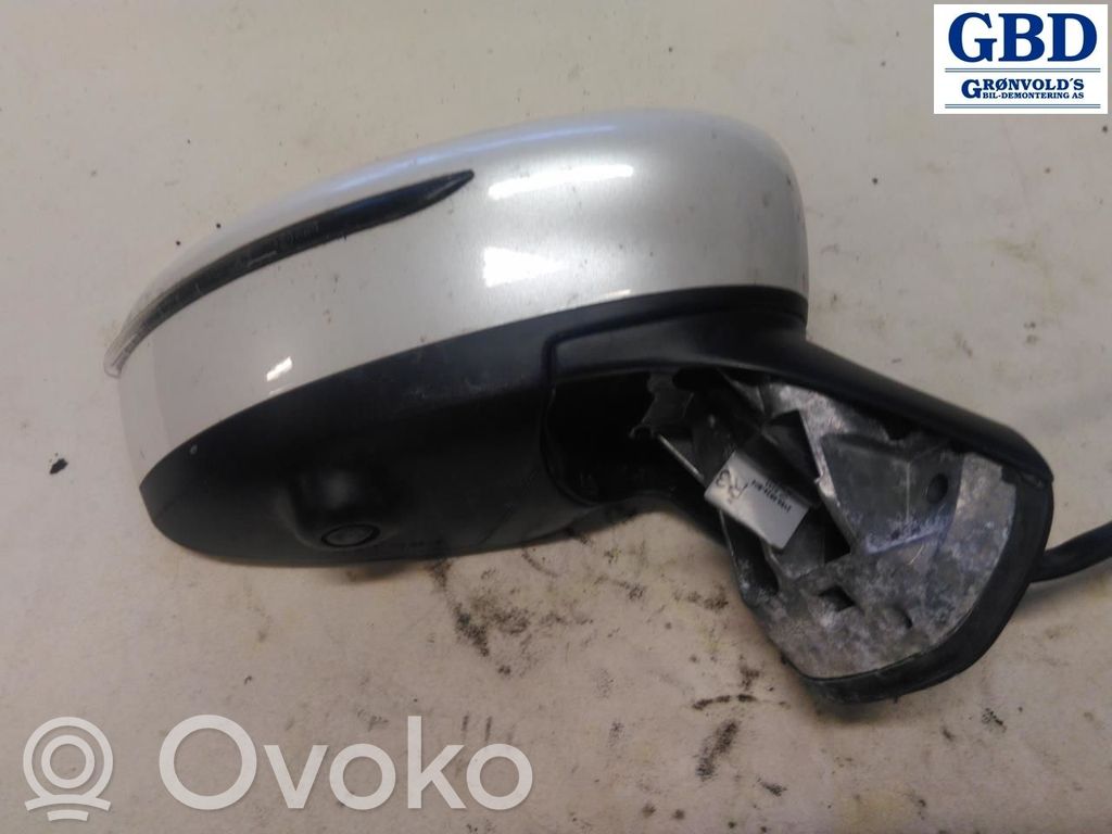 Nissan Note (E12) Front door electric wing mirror 