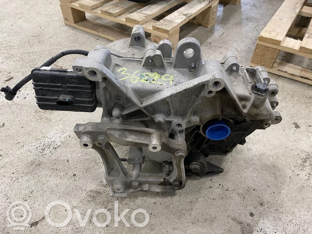 Peugeot 2008 II Skrzynia biegów samochodu elektrycznego 