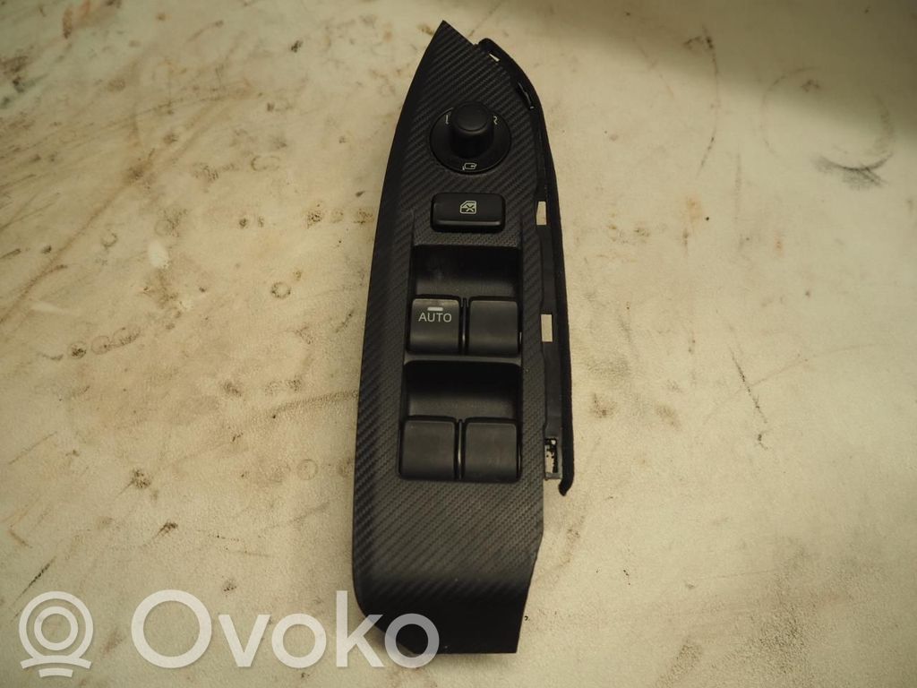Mazda CX-3 Electric window control switch 