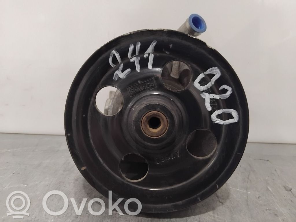 Volvo V70 Ohjaustehostimen pumppu 