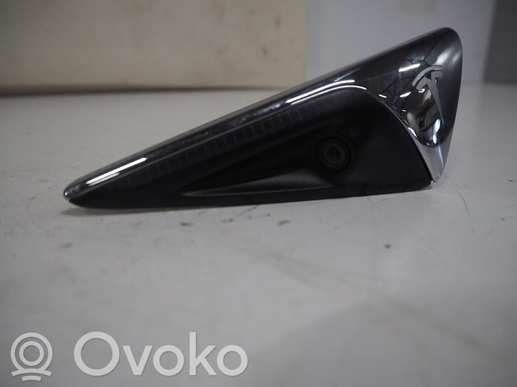Tesla Model X Windshield/windscreen camera 
