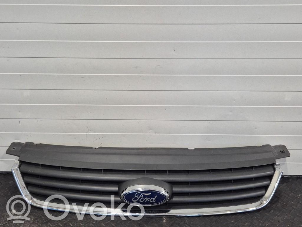 Ford Kuga I Rejilla delantera 