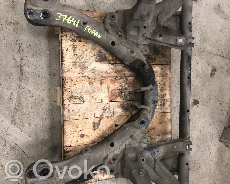 Tesla Model 3 Передняя траверса 