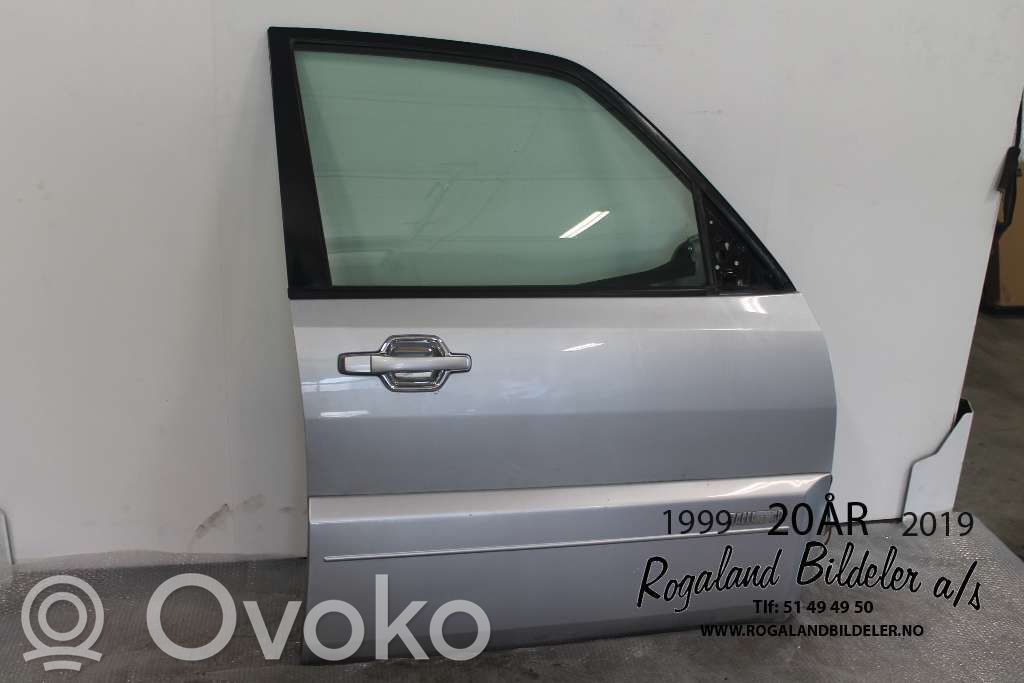 Mitsubishi Pajero Puerta delantera 