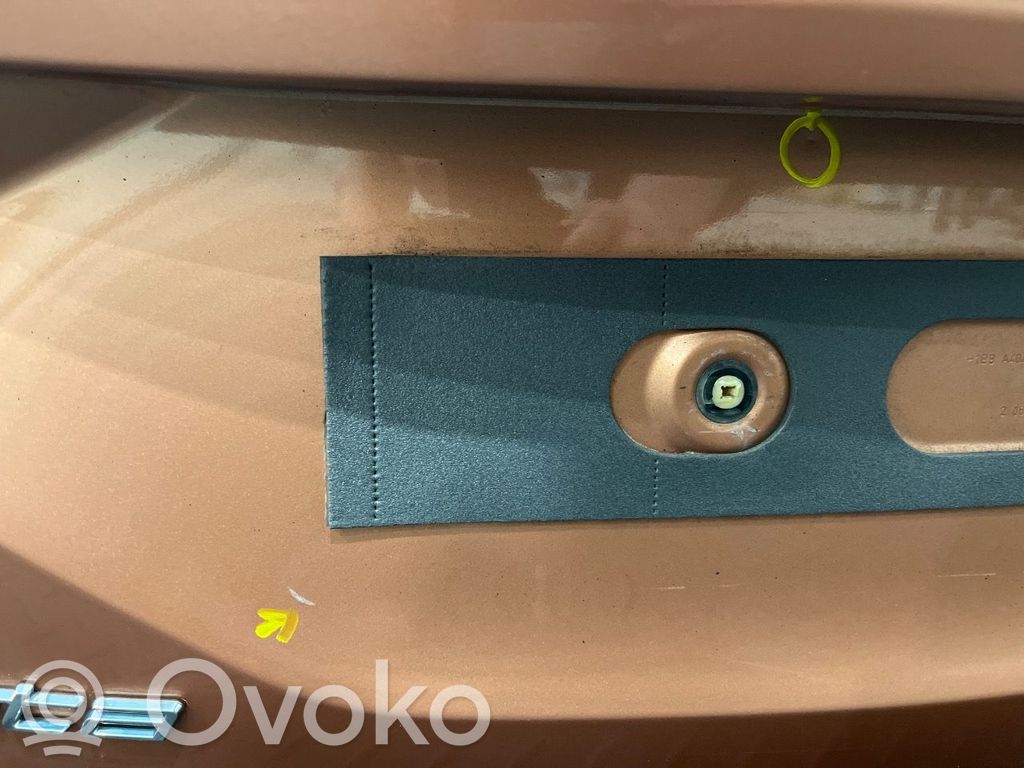 Ford Fiesta Puerta del maletero/compartimento de carga 