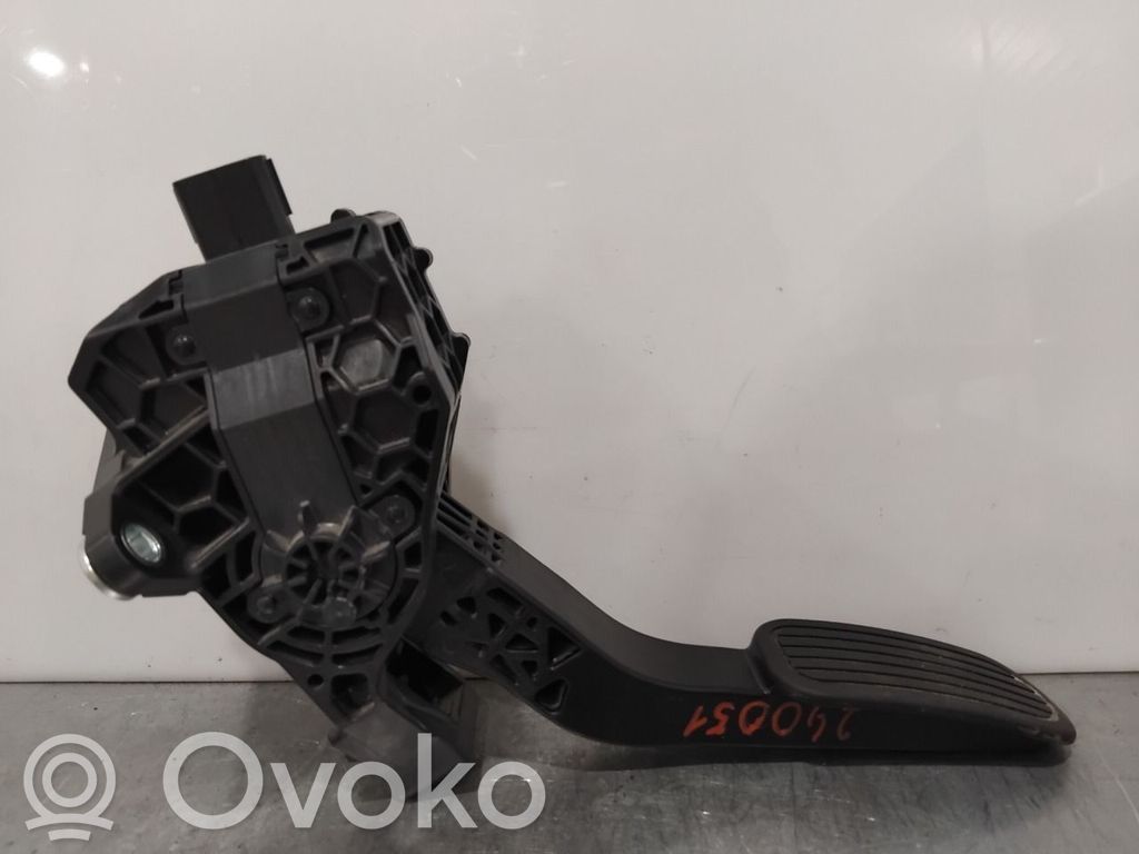 Toyota Hilux VIII Pedał gazu / przyspieszenia 