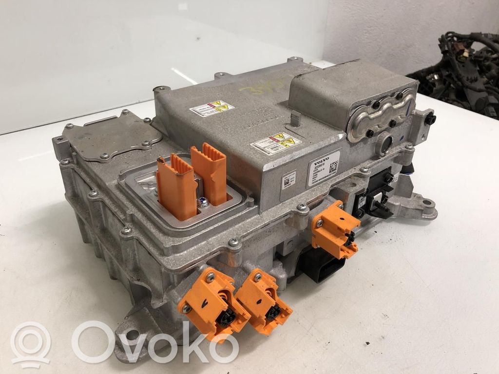 Polestar 2 Inversor/convertidor de voltaje 