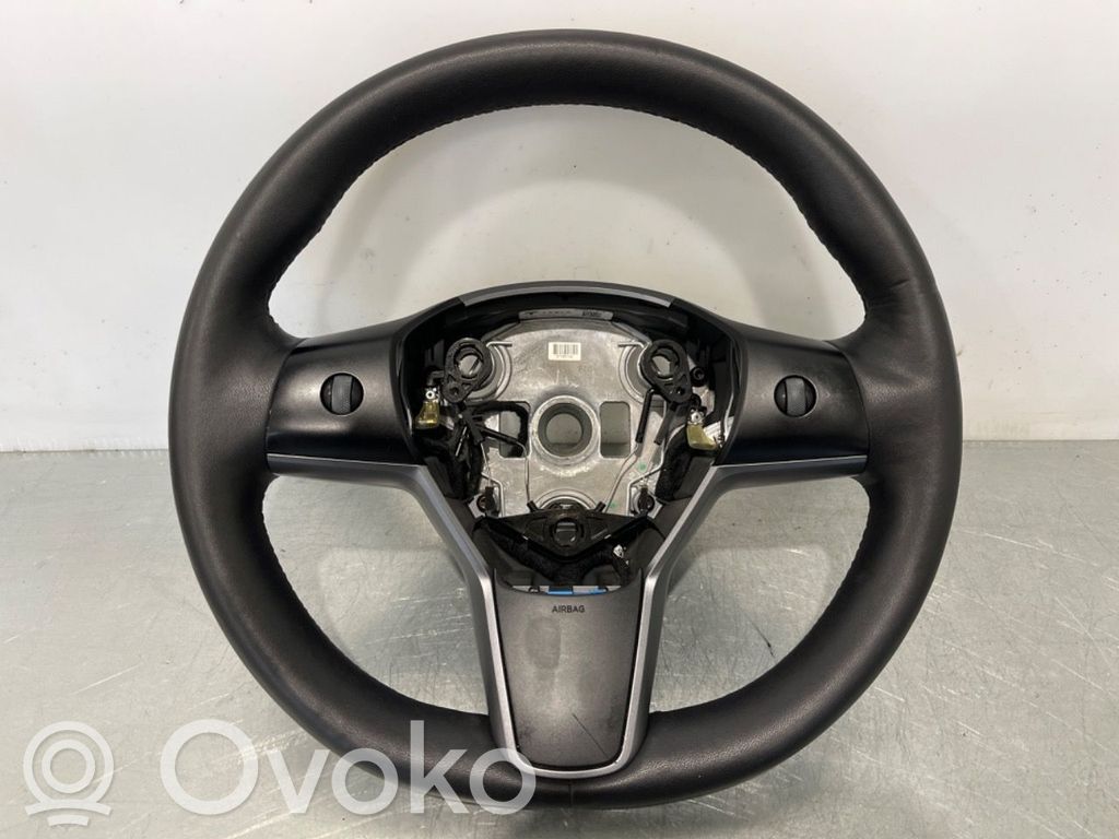 Tesla Model 3 Vairas 
