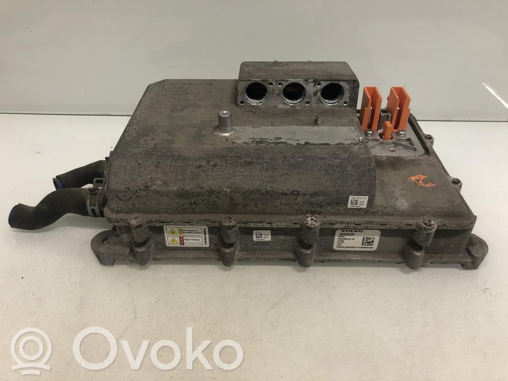 Inversor/convertidor de voltaje   36011736,32335132,32335132,36011736