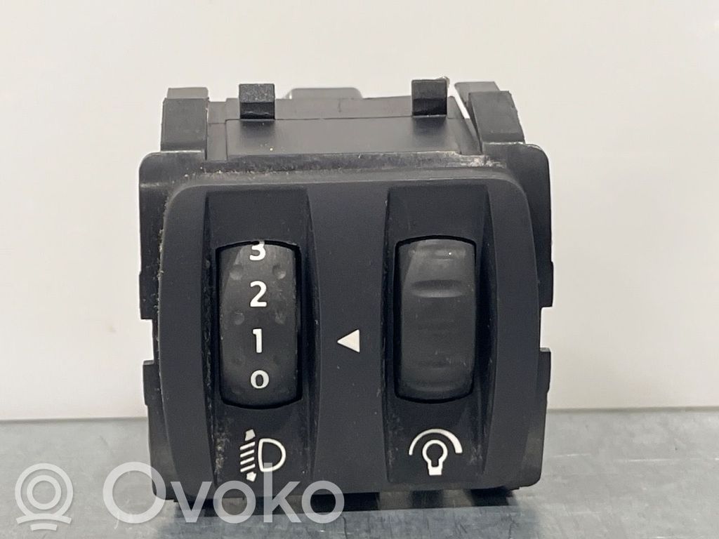 Opel Vivaro Light switch 