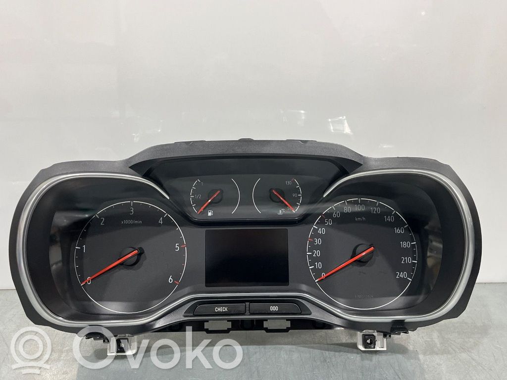 Opel Combo E Spidometras (prietaisų skydelis) 