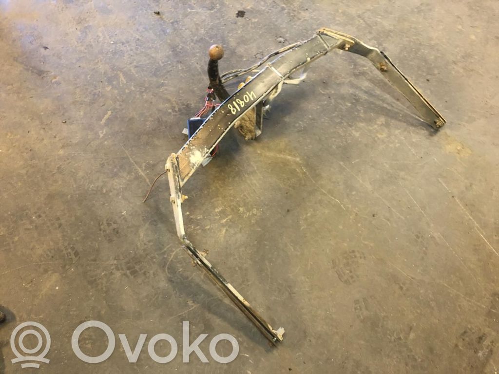 Ford C-MAX II Vetokoukku 