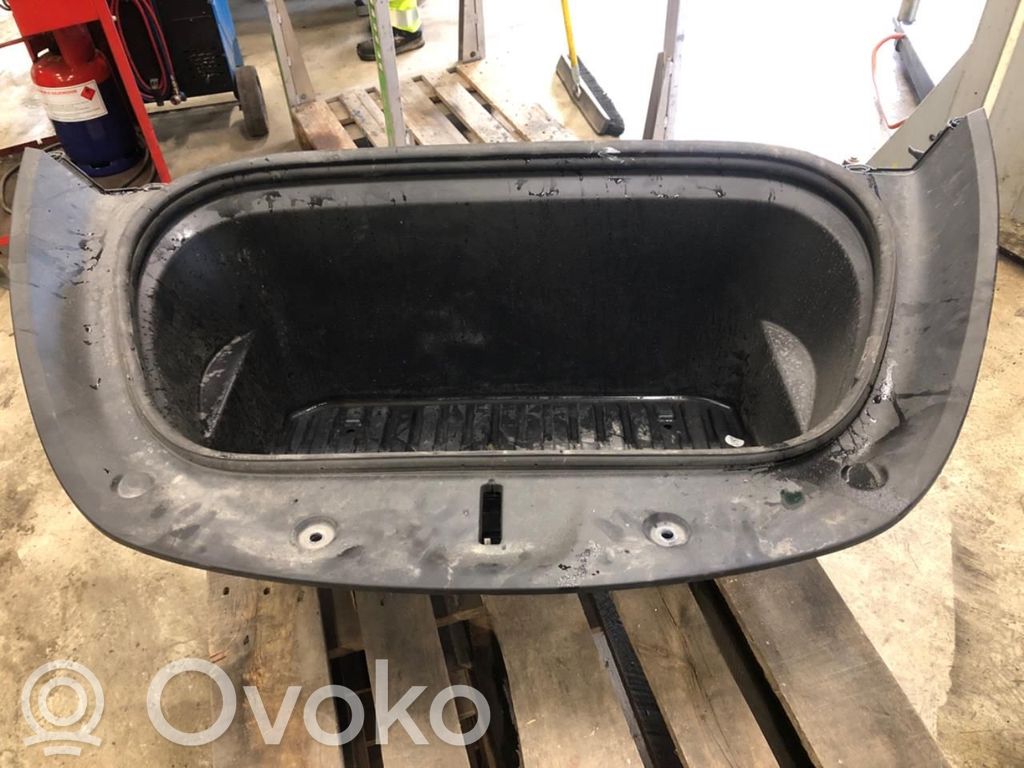 Tesla Model Y Bagažinės grindys 